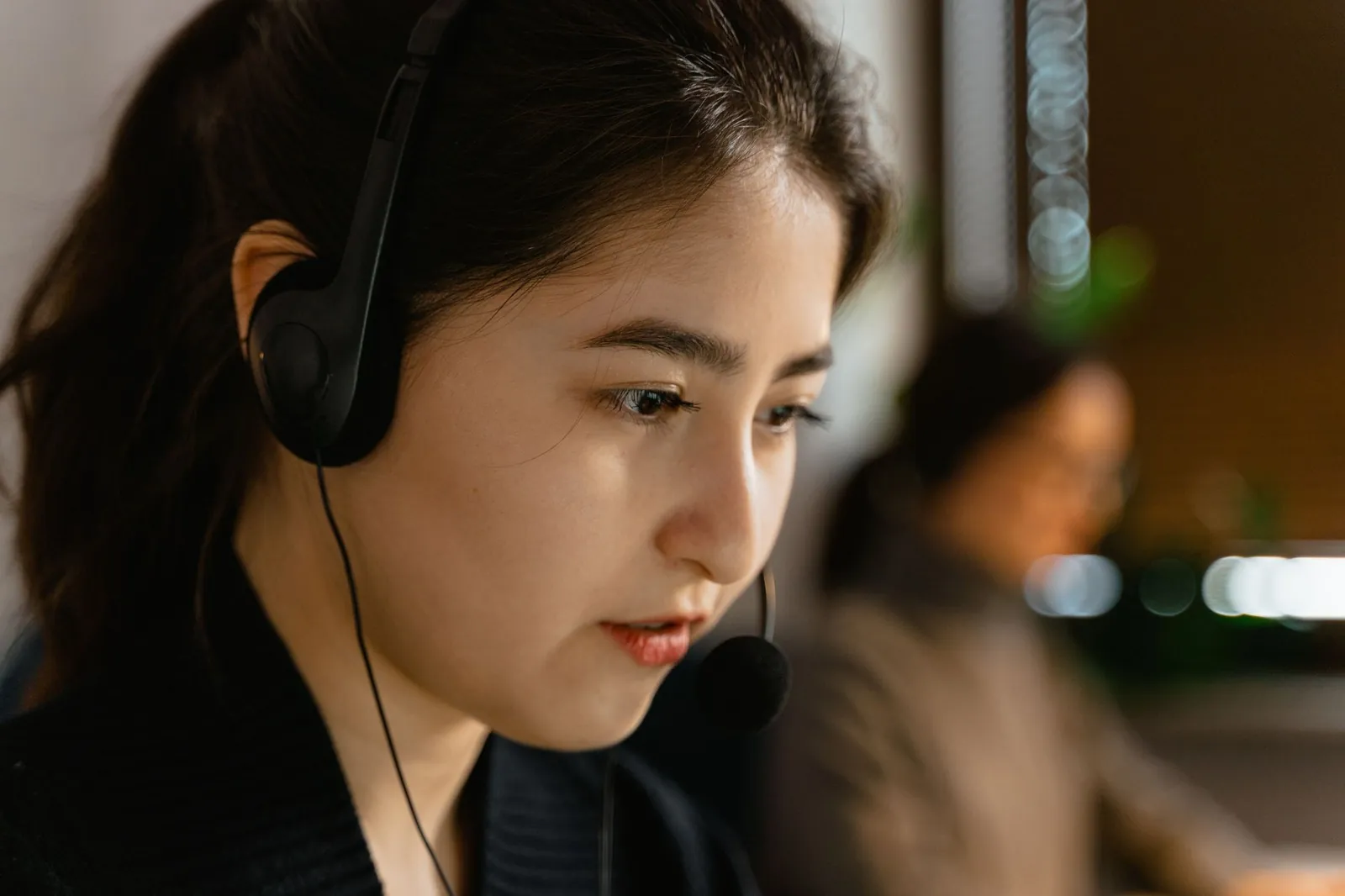 A customer engagement agent at work
