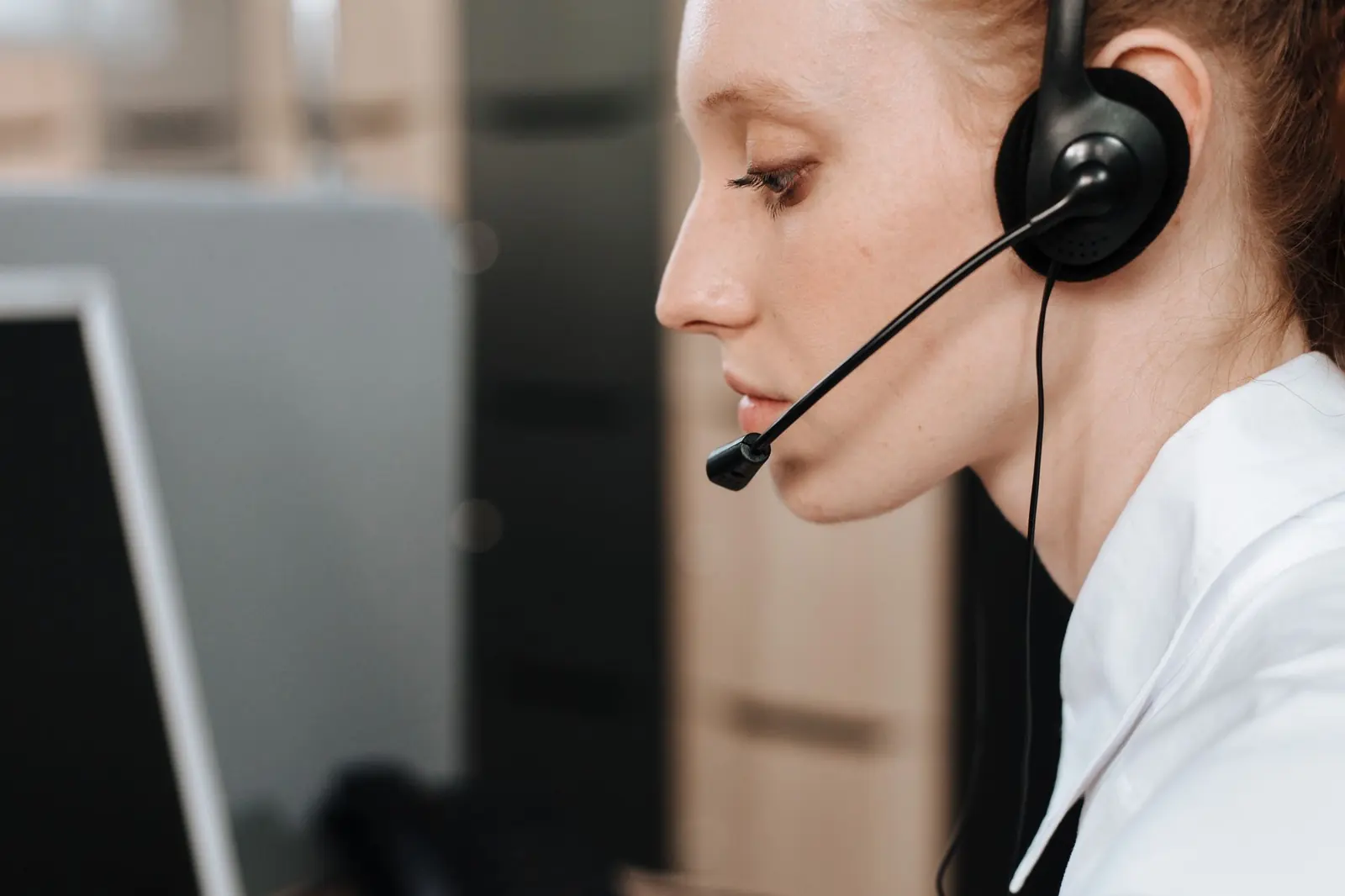 A customer engagement agent at work